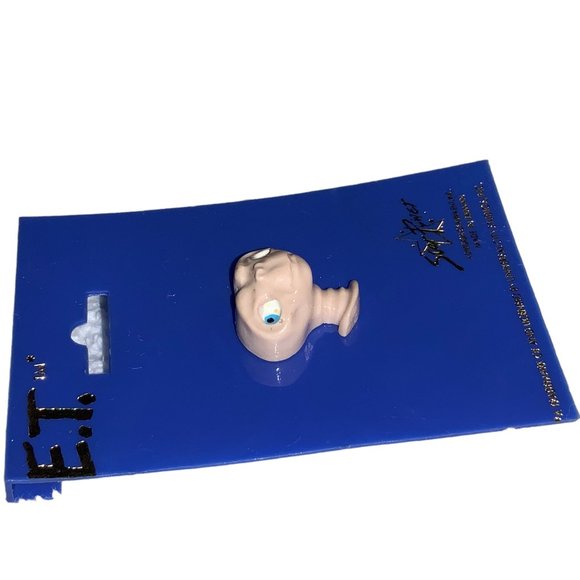 Universal Studio E.T. Lapel Pin - Picture 8 of 13